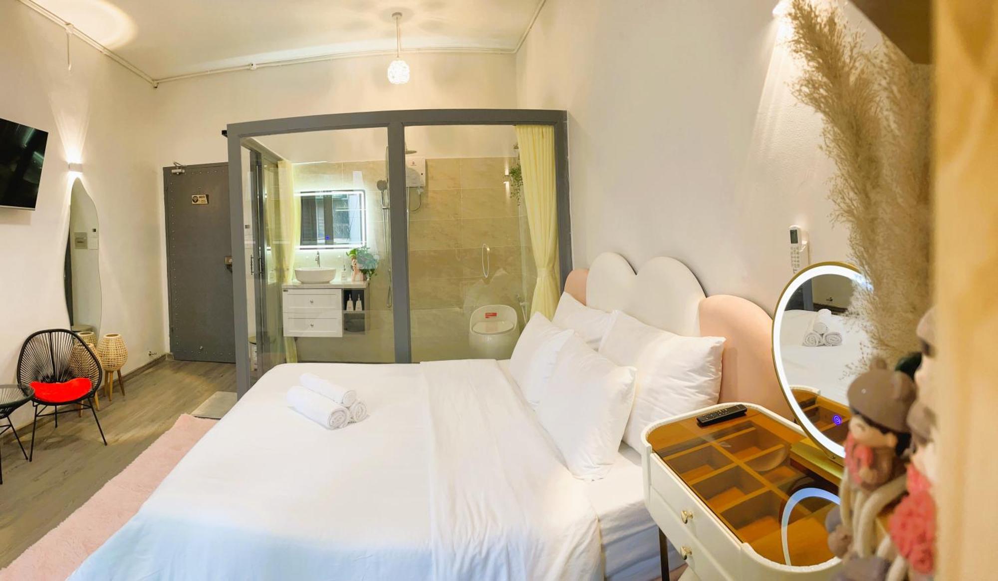 6Even Hotel - Have A Staycation In The Cafe Apartments Building 胡志明市 外观 照片
