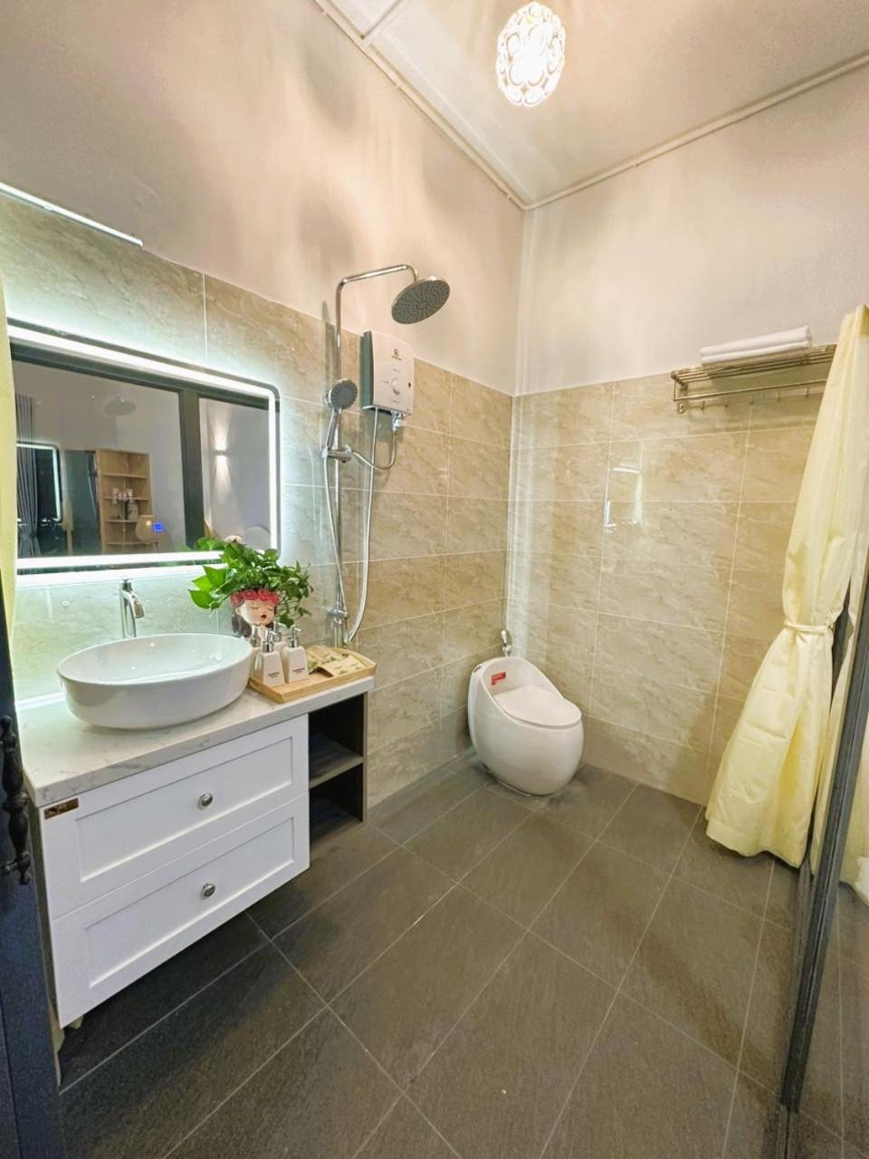 6Even Hotel - Have A Staycation In The Cafe Apartments Building 胡志明市 外观 照片