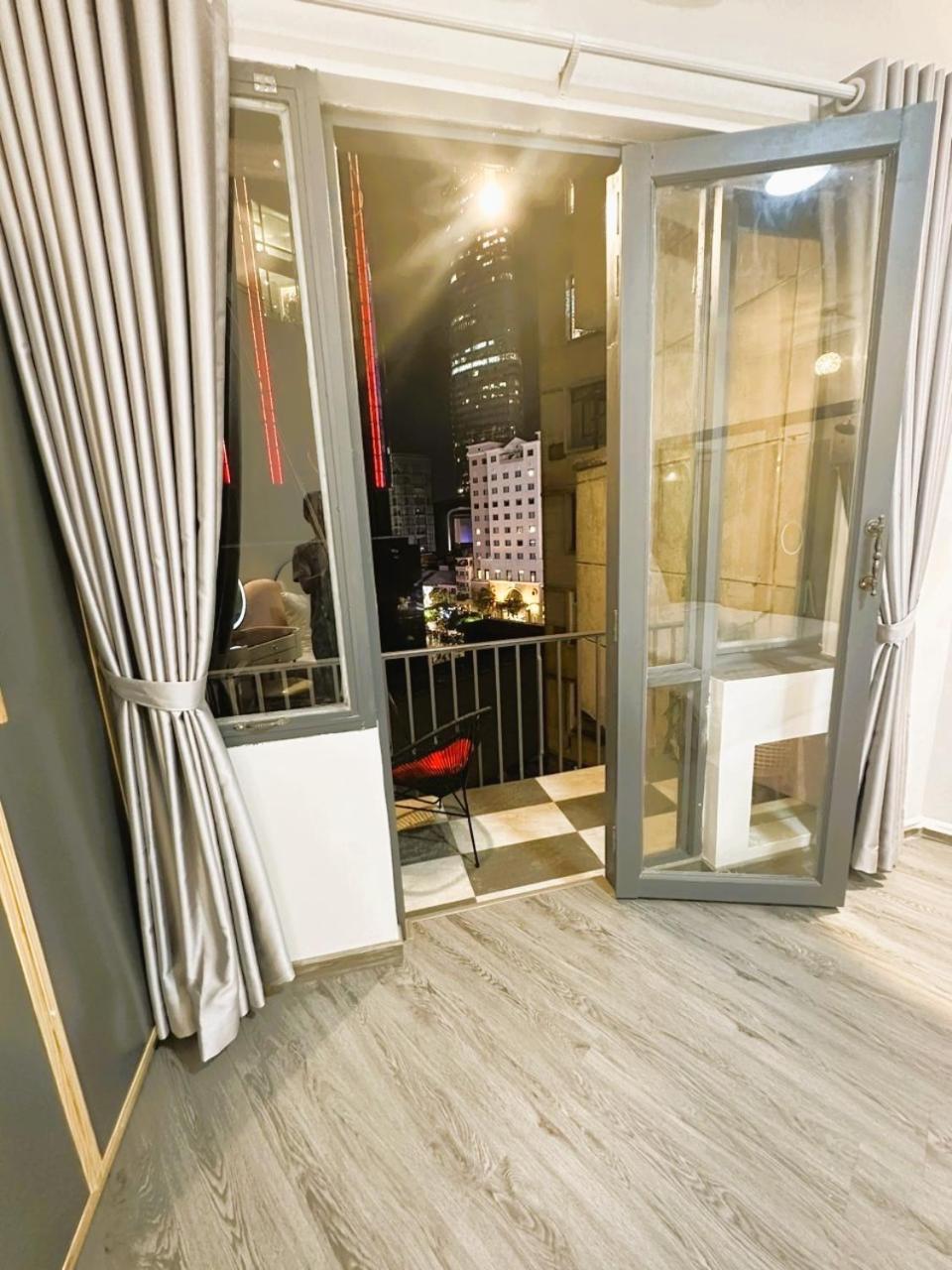 6Even Hotel - Have A Staycation In The Cafe Apartments Building 胡志明市 外观 照片