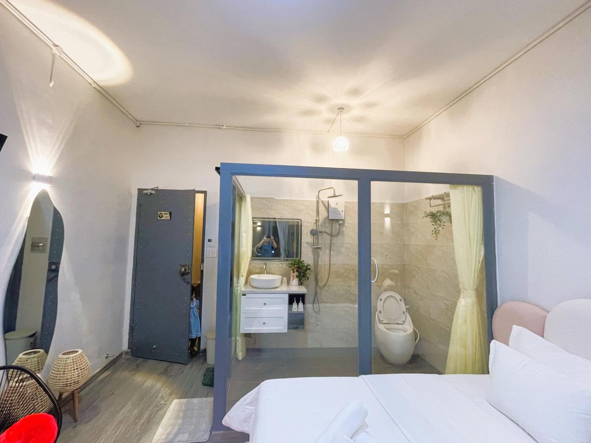 6Even Hotel - Have A Staycation In The Cafe Apartments Building 胡志明市 外观 照片