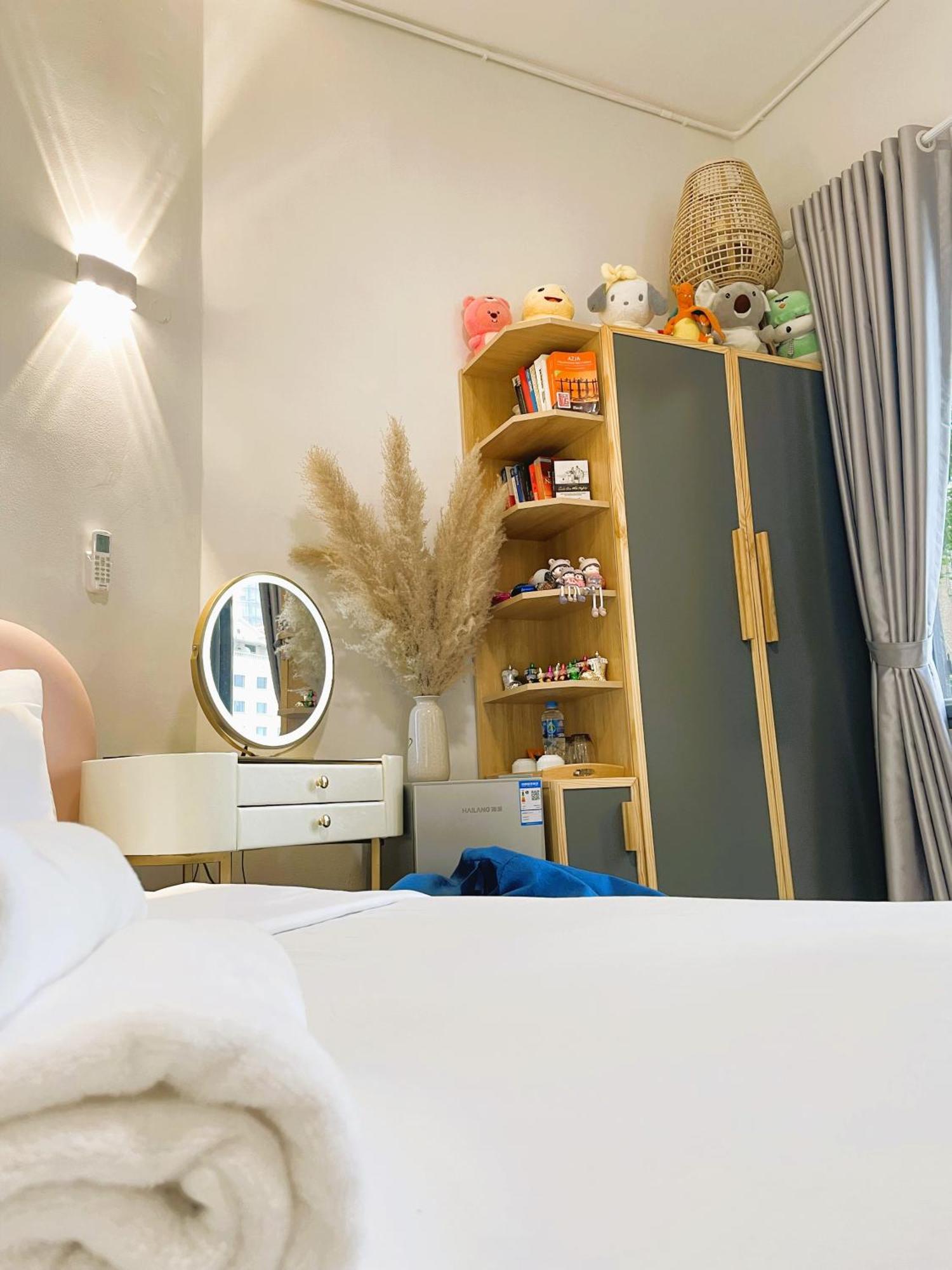 6Even Hotel - Have A Staycation In The Cafe Apartments Building 胡志明市 外观 照片