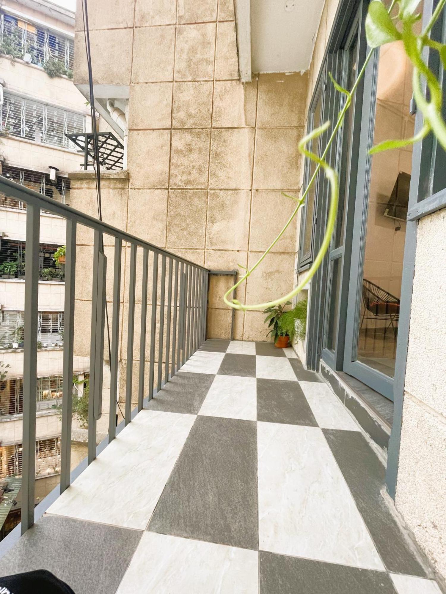 6Even Hotel - Have A Staycation In The Cafe Apartments Building 胡志明市 外观 照片