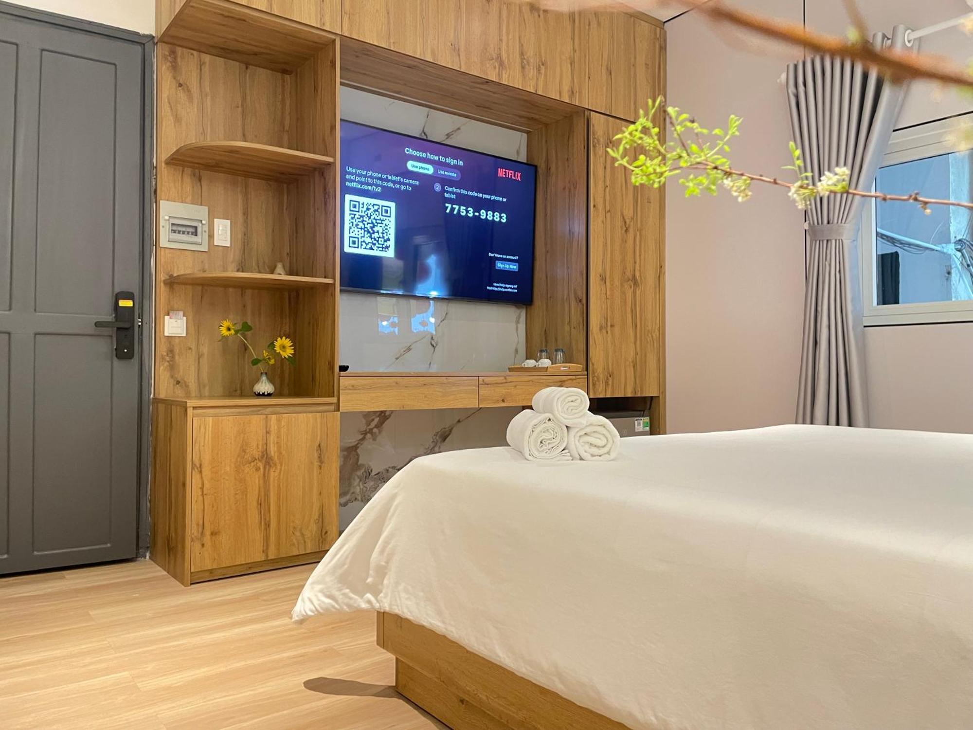 6Even Hotel - Have A Staycation In The Cafe Apartments Building 胡志明市 外观 照片