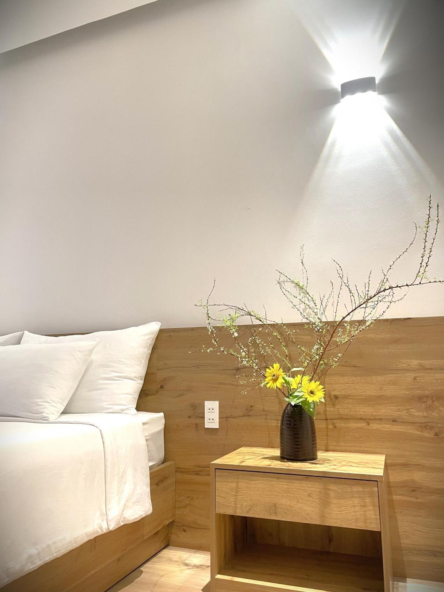 6Even Hotel - Have A Staycation In The Cafe Apartments Building 胡志明市 外观 照片