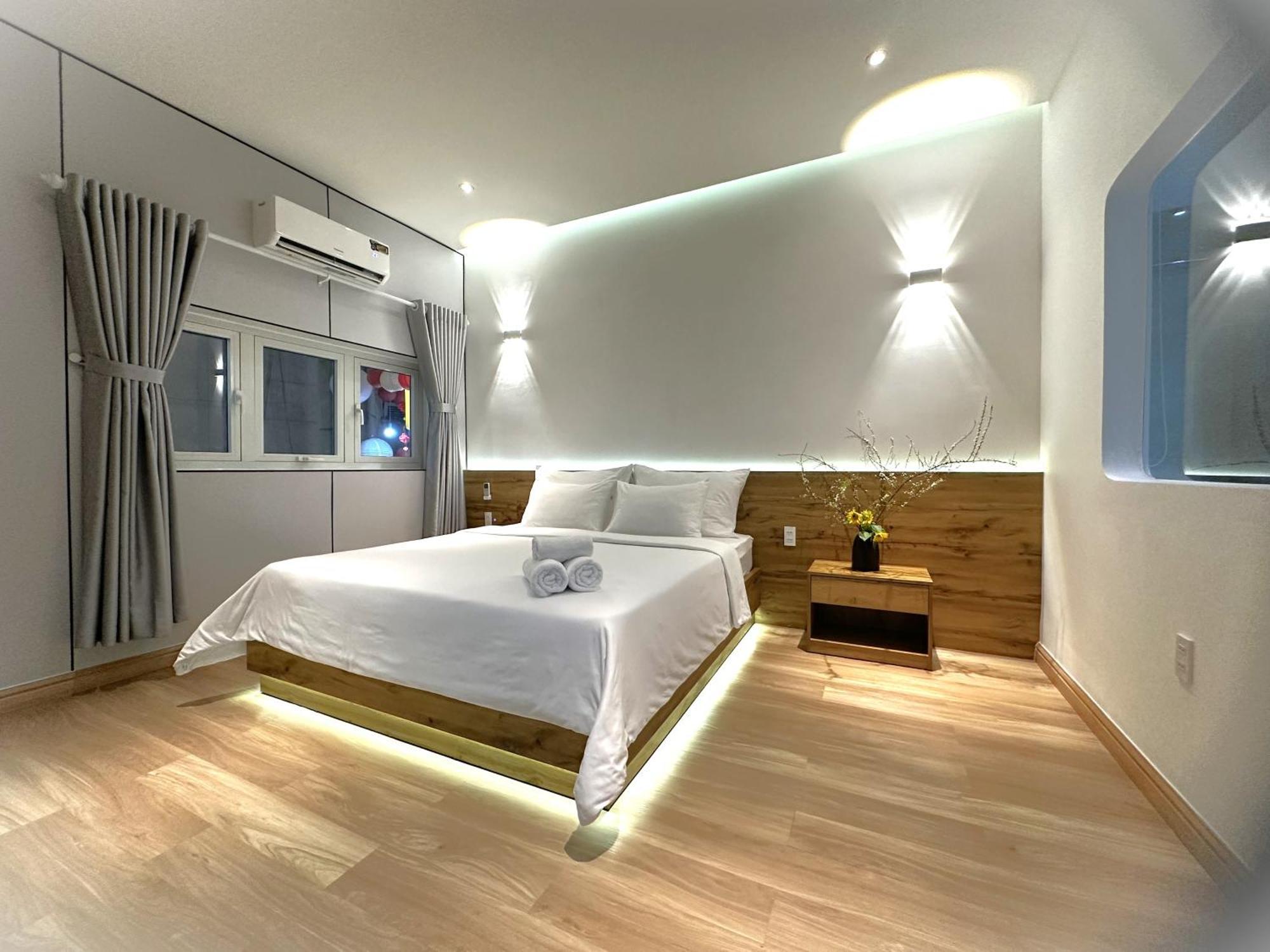 6Even Hotel - Have A Staycation In The Cafe Apartments Building 胡志明市 外观 照片